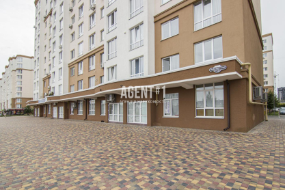 ЖК Львівський маєток, фасадне приміщення, 236 кв.м. 1-й поверх