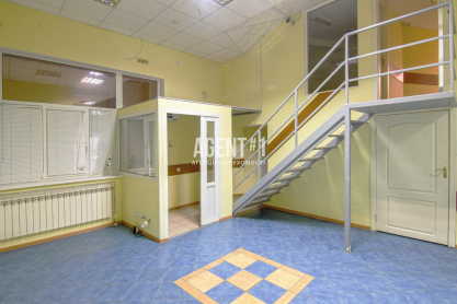Нежитлове приміщення зі складом, 150 кв.м. метро Берестейська