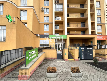 ЖК Чайка, фасадне приміщення, 70 кв.м. 1-й поверх