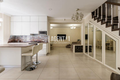 Продаж будинка (таунхауса) з ремонтом, меблями і технікою..